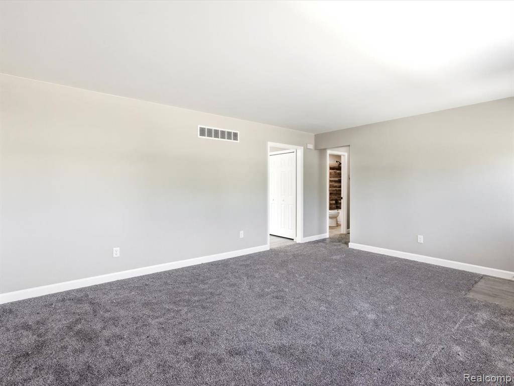2941 Beach Road, Port Huron, MI 48060 — Photo 10