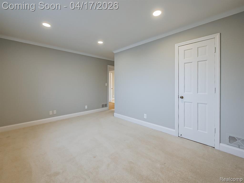 43000 12 Oaks Crescent Drive, 5022, Novi, MI 48377 — Photo 17