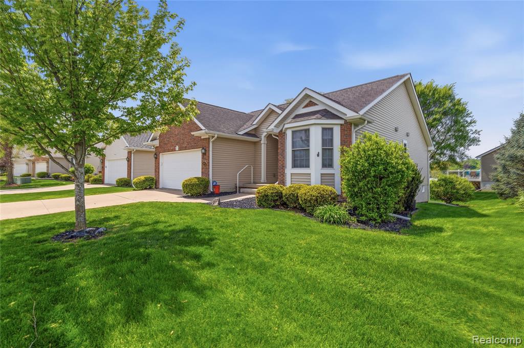 1171 Creekside Court, Burton, MI 48509 — Photo 3