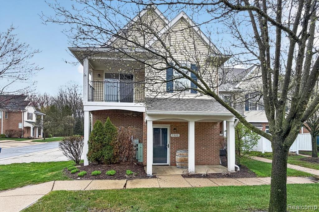 731 Amberly Drive, C, Waterford, MI 48328