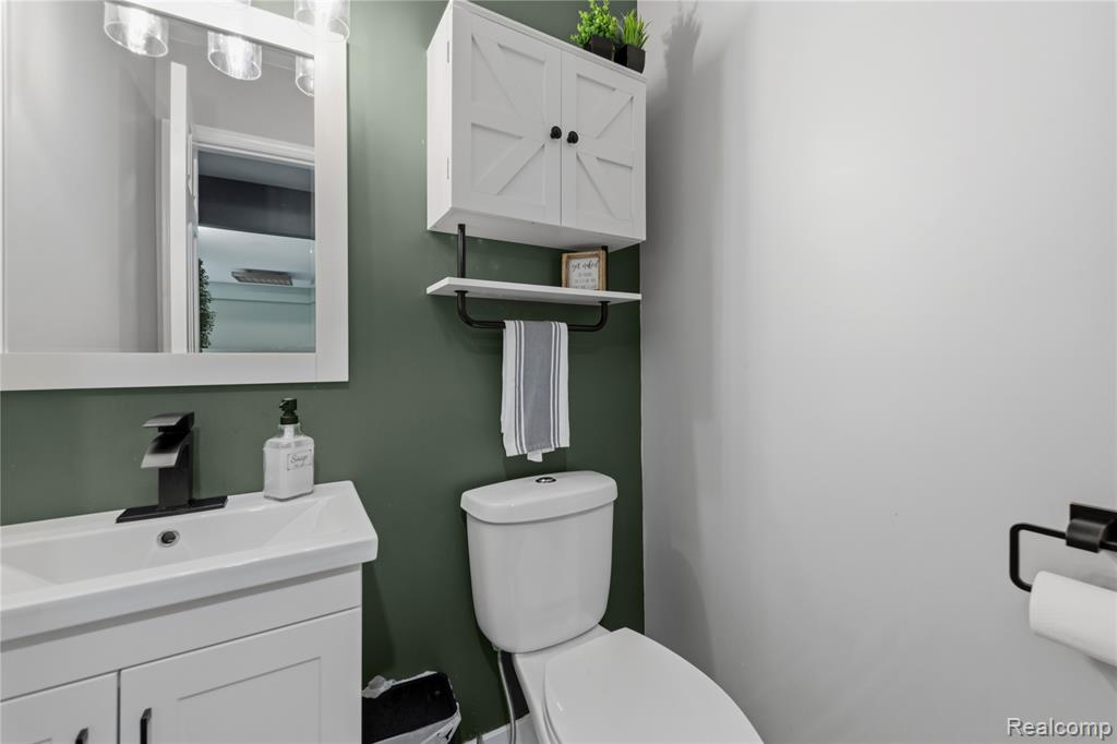 9332 Oakmont Drive, Grand Blanc, MI 48439 — Photo 28