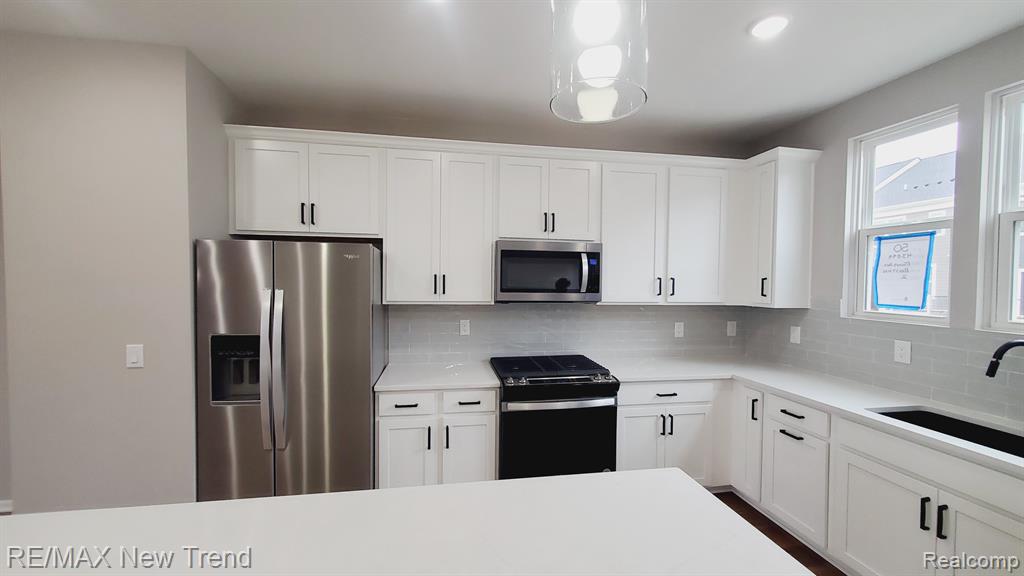 43099 Atwood Avenue, Novi, MI — Photo 13