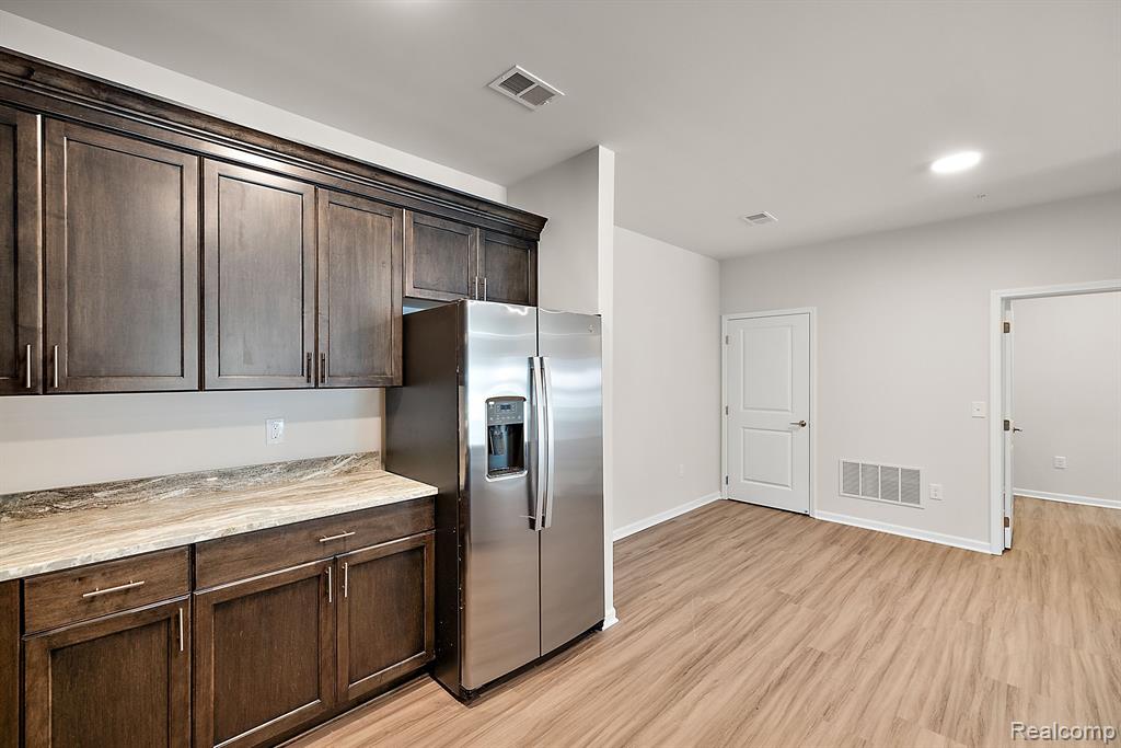8298 Heywood Circle, Sterling Heights, MI 48312 — Photo 7