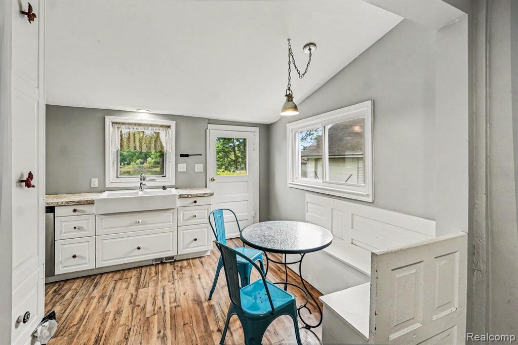 302 Hadley Street, Holly, MI 48442 — Photo 11