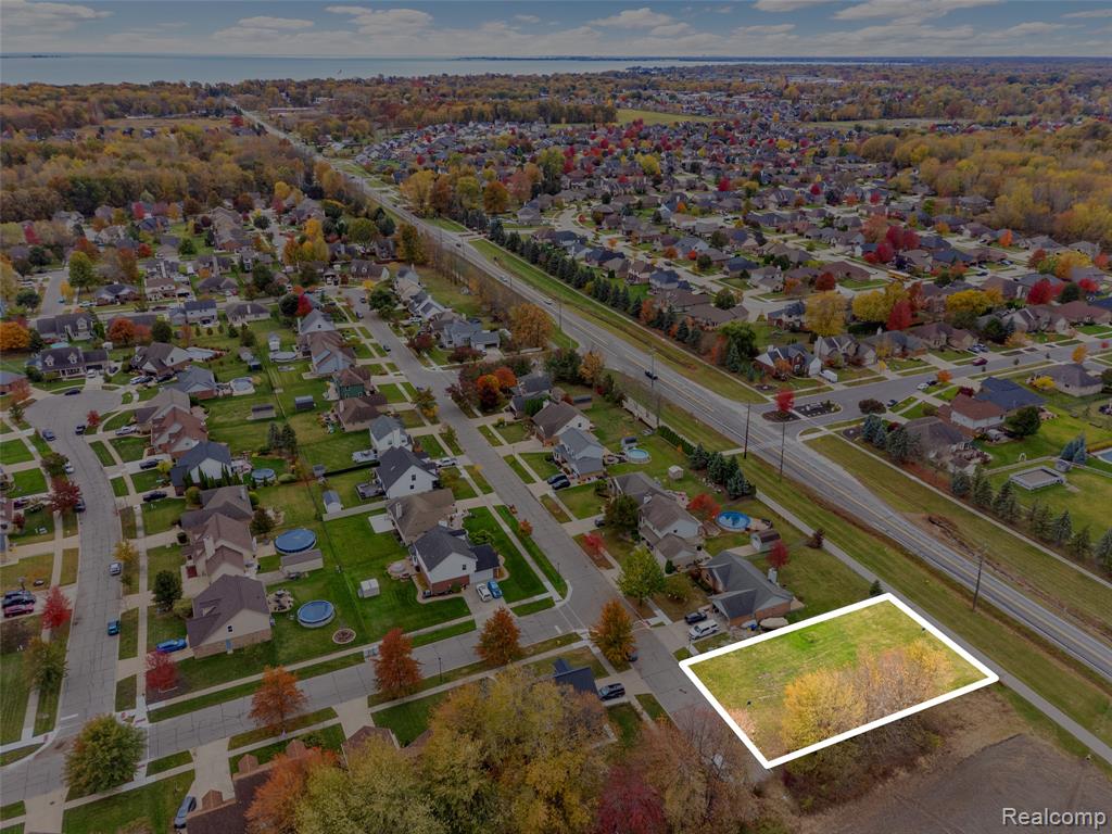 54739 Autumn View Drive, New Baltimore, MI 48047 — Photo 2