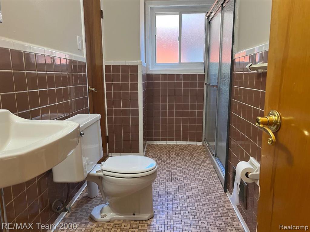 4919 MCKINLEY Street, Dearborn Heights, MI 48125 — Photo 7
