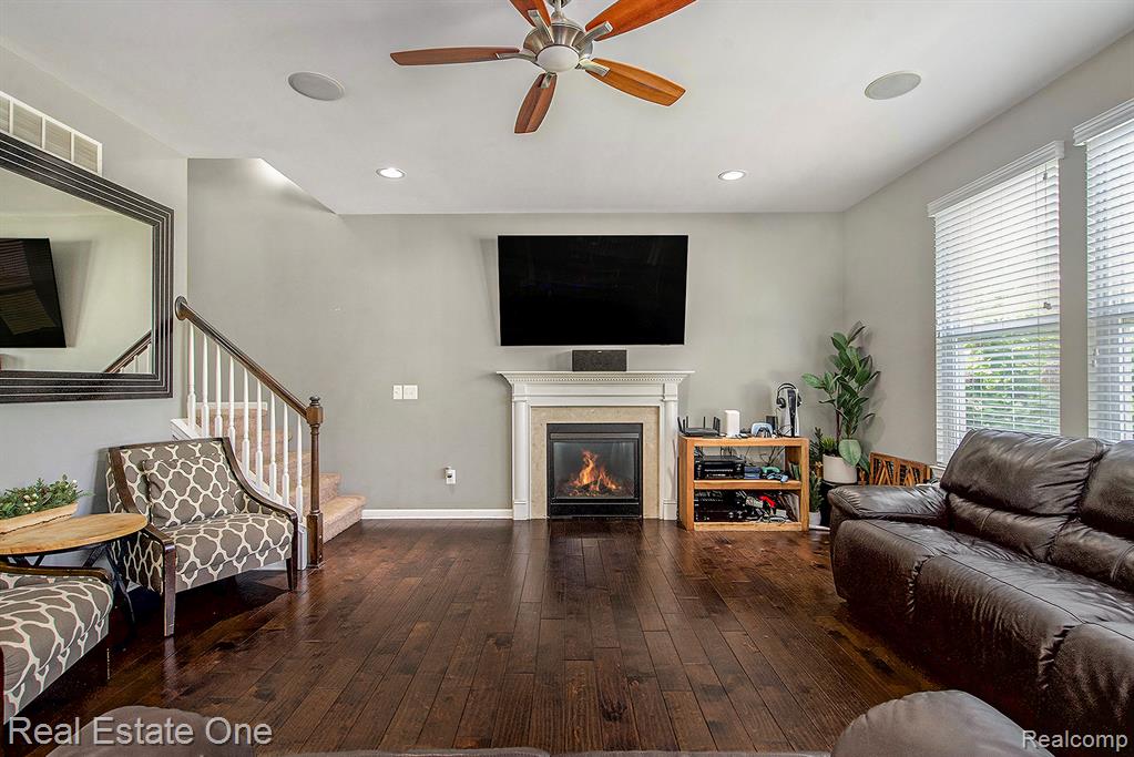 Photo for 7941 Chestnut Drive, Westland, MI - Listing #20251008464 7941 Chestnut Drive, Westland, MI