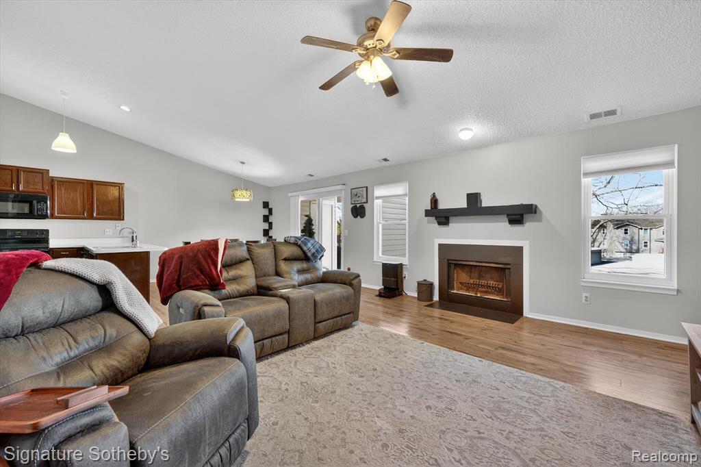 5094 Harbor Oak Drive, 36, Waterford, MI 48329 — Photo 8
