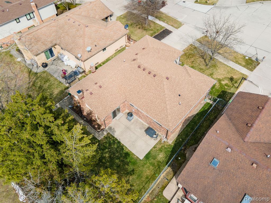 47303 Nola Drive, Macomb, MI 48044 — Photo 27