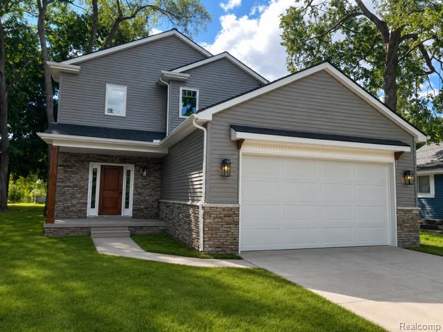 1206 W Round Lake Road, White Lake, MI
