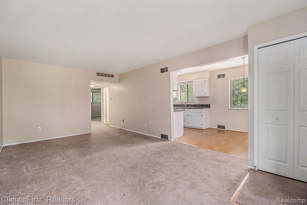 500 FORD Street, C8, Plymouth, MI 48170 — Photo 2