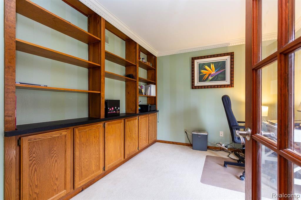 45515 EMERALD FOREST Drive, Novi, MI — Photo 25