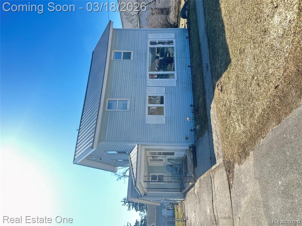 200 S Hayes Street, Farwell, MI 48622 — Photo 6