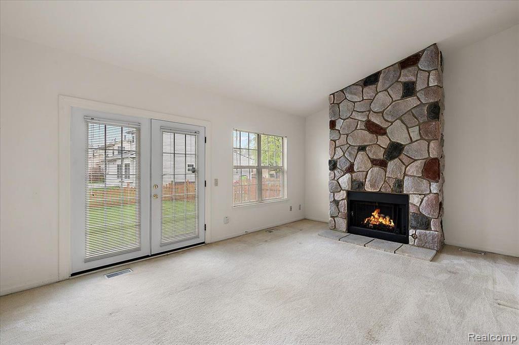 47235 SCARLET Drive S, Novi, MI — Photo 25