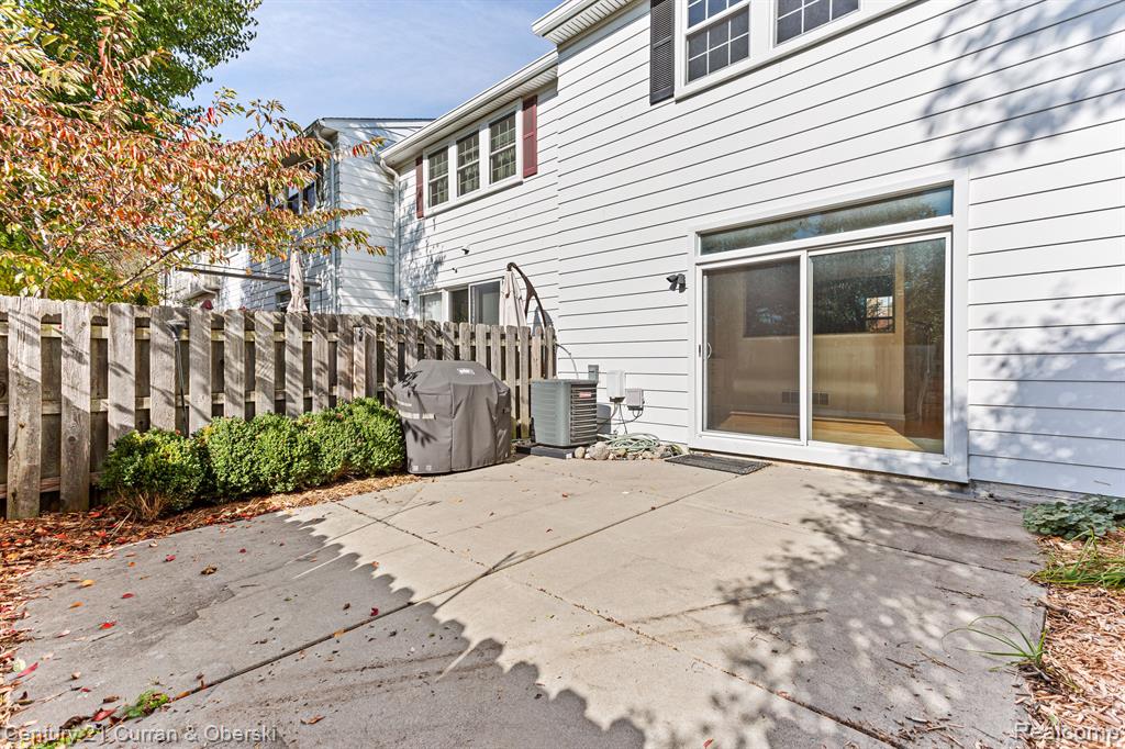 42645 Savoy Court, Northville, MI 48167 — Photo 39