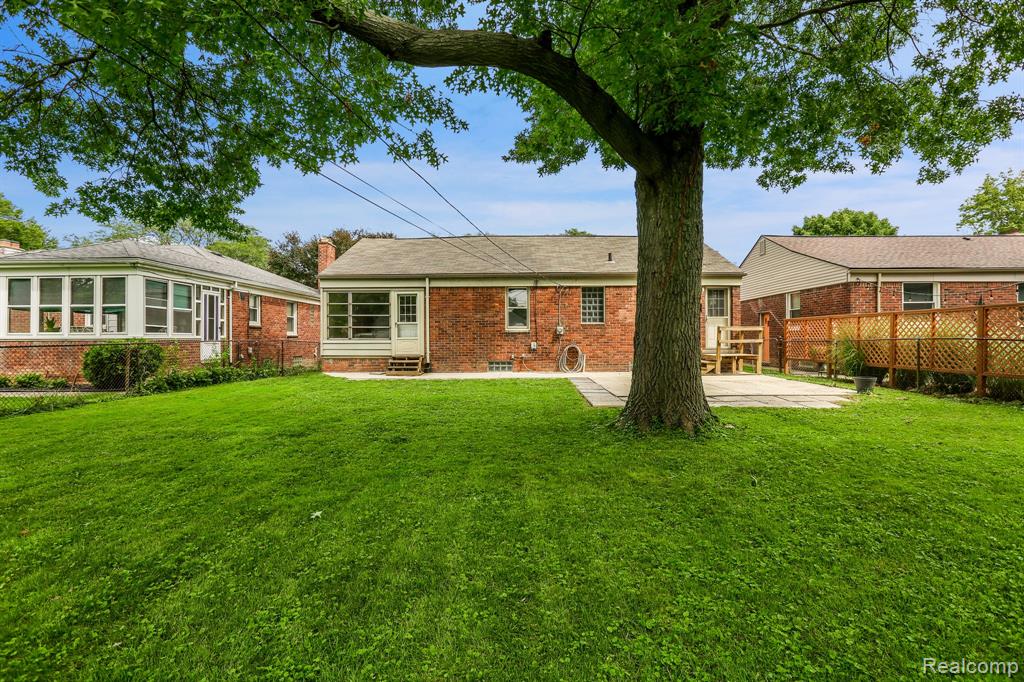 21184 Norwood Drive, Harper Woods, MI 48225 — Photo 5