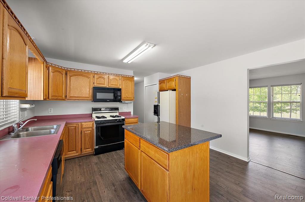 5714 Five Lakes Road, North Branch, MI 48461 — Photo 24