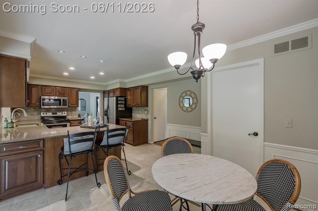 6563 Sun Valley Drive, Clarkston, MI 48348 — Photo 29