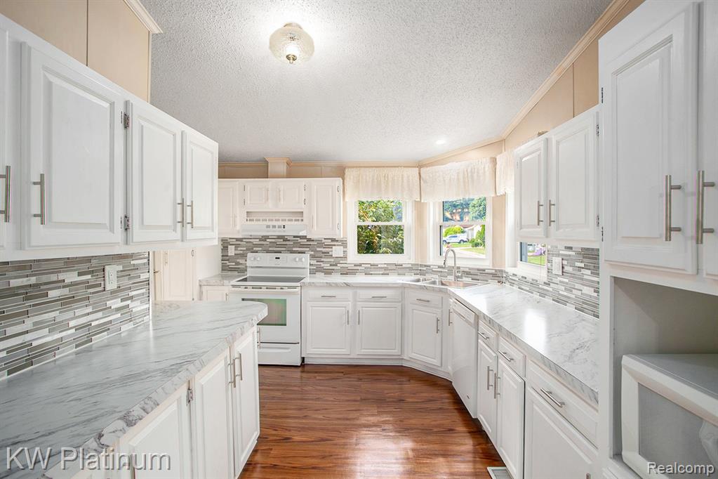 49107 CRANBERRY, Shelby, MI 48315 — Photo 7