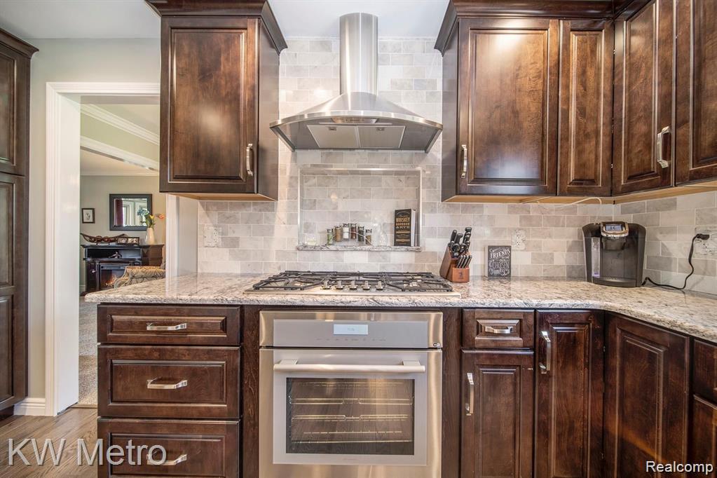 6886 Vail Court, Clarkston, MI 48348 — Photo 5