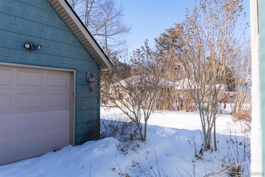 825 Frank Street, Flint, MI 48504 — Photo 5