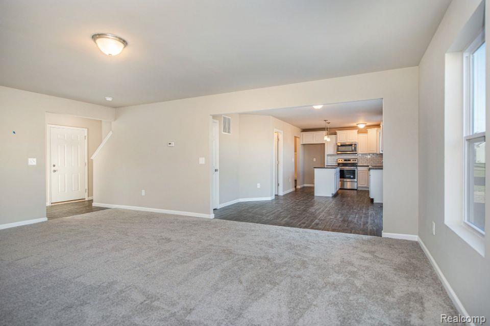 2112 Stillwater Drive, Davison, MI 48423 — Photo 2