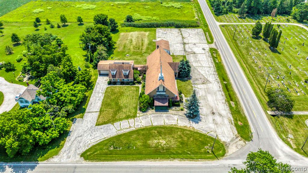 9735 Dolan Road, Columbus, MI — Photo 9