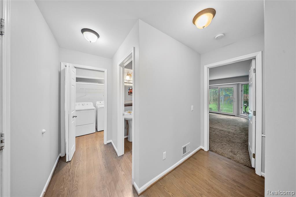 8487 Sherwood Drive, Grosse Ile, MI 48138 — Photo 17