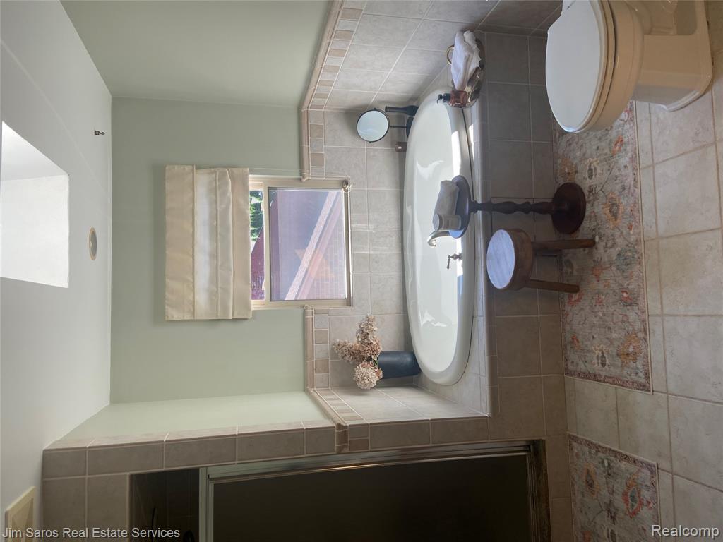 935 S Brys Drive, Grosse Pointe Woods, MI 48236 — Photo 13