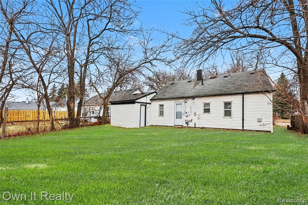10821 Albany Street, Oak Park, MI, 48237