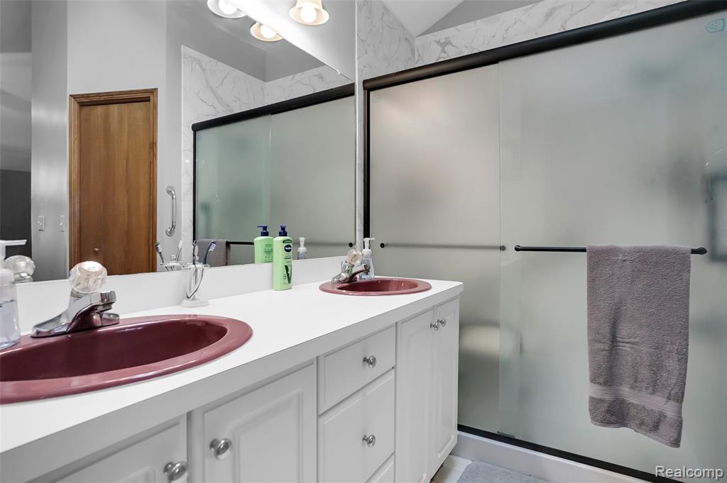 8127 Goldenrod Court, Brighton, MI 48116 — Photo 17