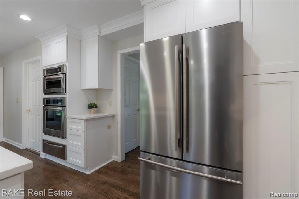 10000 Red Maple Drive, Plymouth, MI 48170 — Photo 17