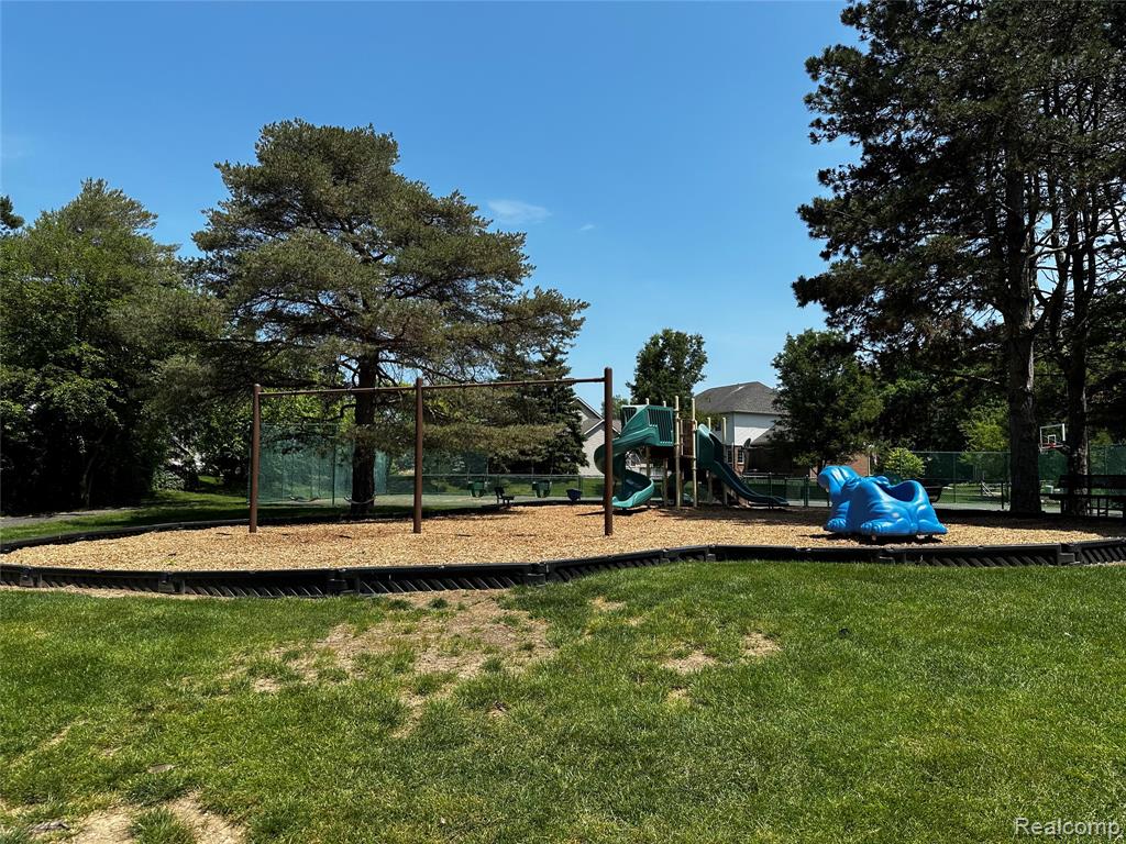1035 Equestrian Drive, South Lyon, MI 48178 — Photo 57