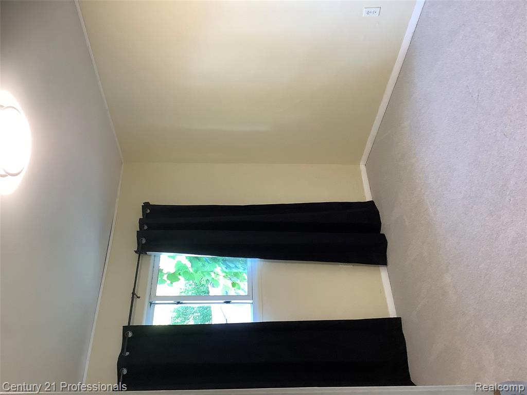 467 Forest Street, Westland, MI 48186 — Photo 13