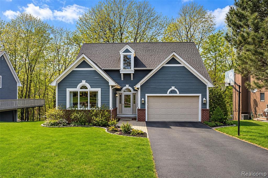 461 Alexander Drive, Commerce Twp, MI 48390 — Photo 3