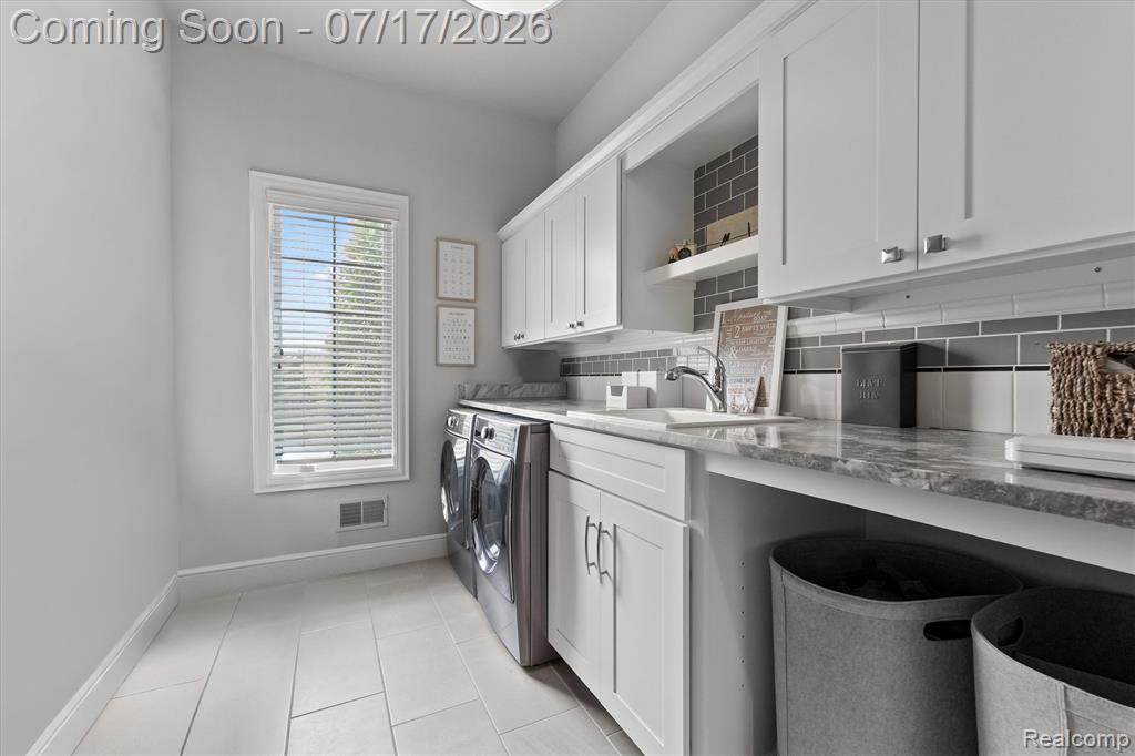 602 Wellington Circle, Rochester Hills, MI 48309 — Photo 16