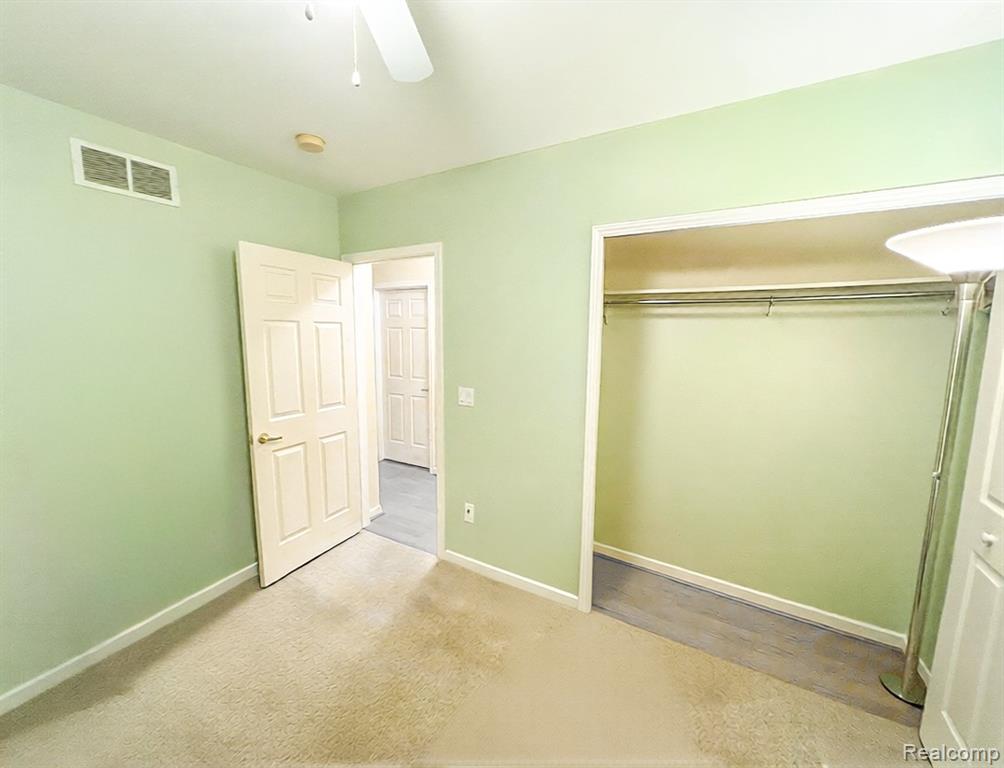 25646 Stanford Street, Dearborn Heights, MI 48125 — Photo 18