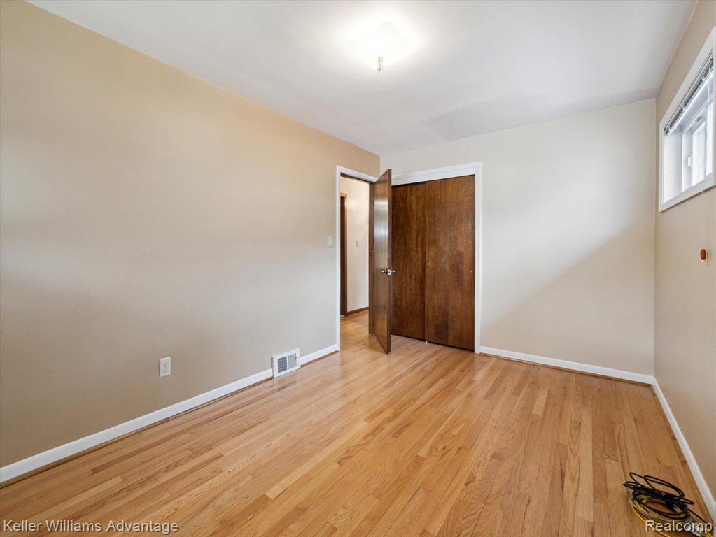 4217 MCKINLEY Street, Dearborn Heights, MI 48125 — Photo 20