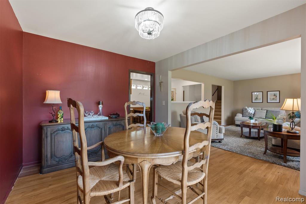 2366 Cumberland Drive, Troy, MI 48085 — Photo 9