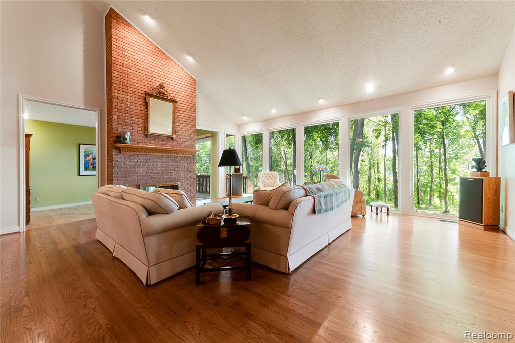 2323 Addaleen Road, Highland, MI — Photo 27