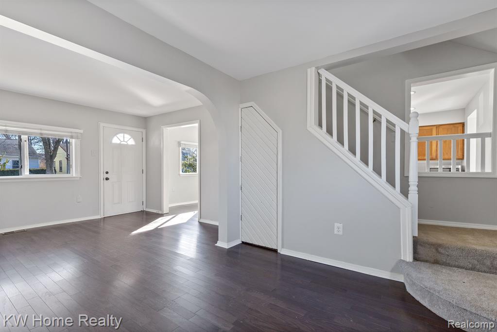 3989 ROYAL Avenue, Berkley, MI 48072 — Photo 8