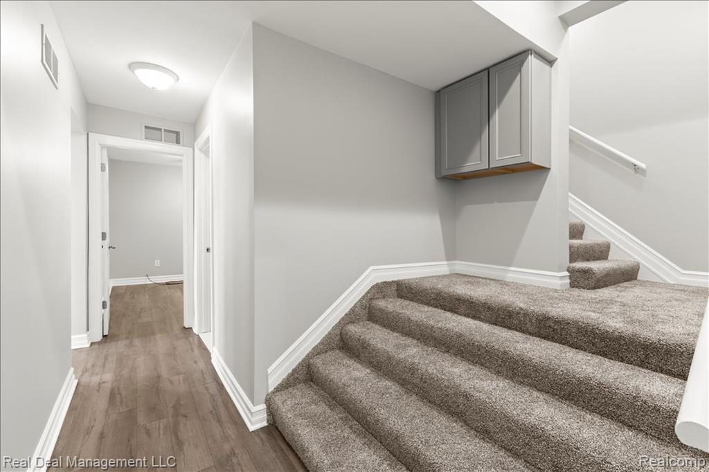 4414 Monroe Avenue, Waterford, MI 48329 — Photo 27