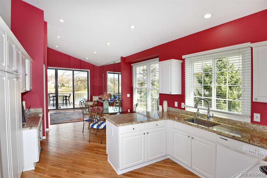 527 Newburne Pointe, 19, Bloomfield Hills, MI 48304 — Photo 14