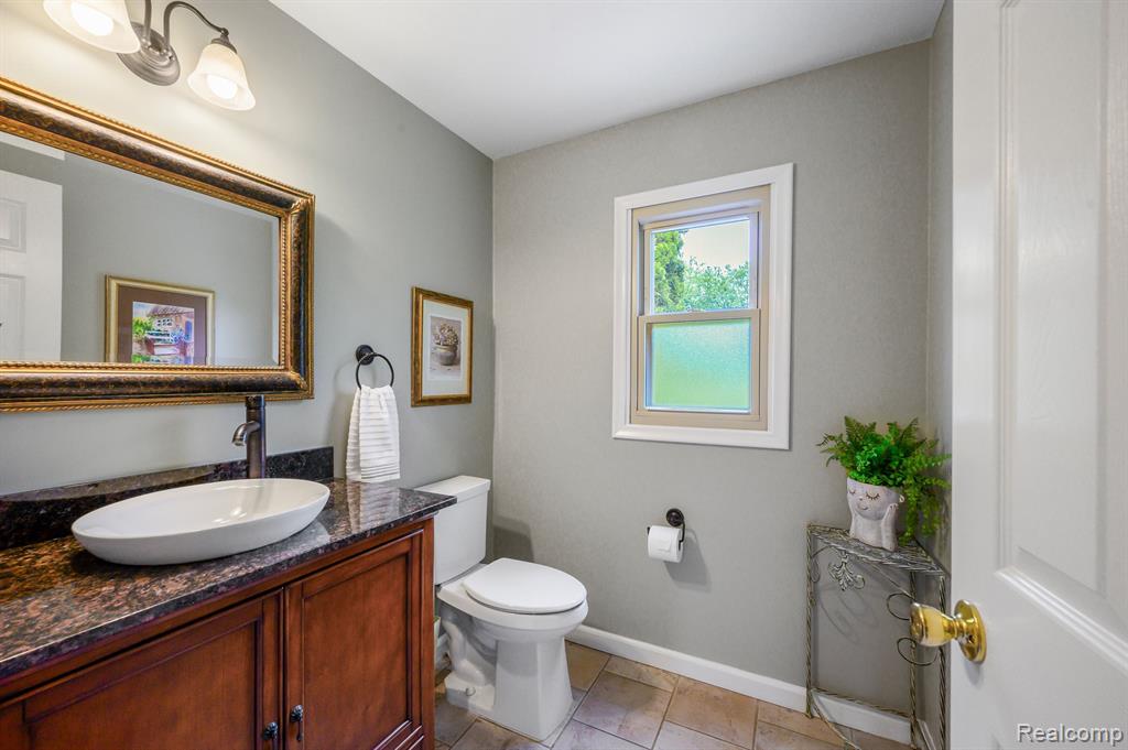 41988 BAINTREE Circle, Northville, MI 48168 — Photo 25