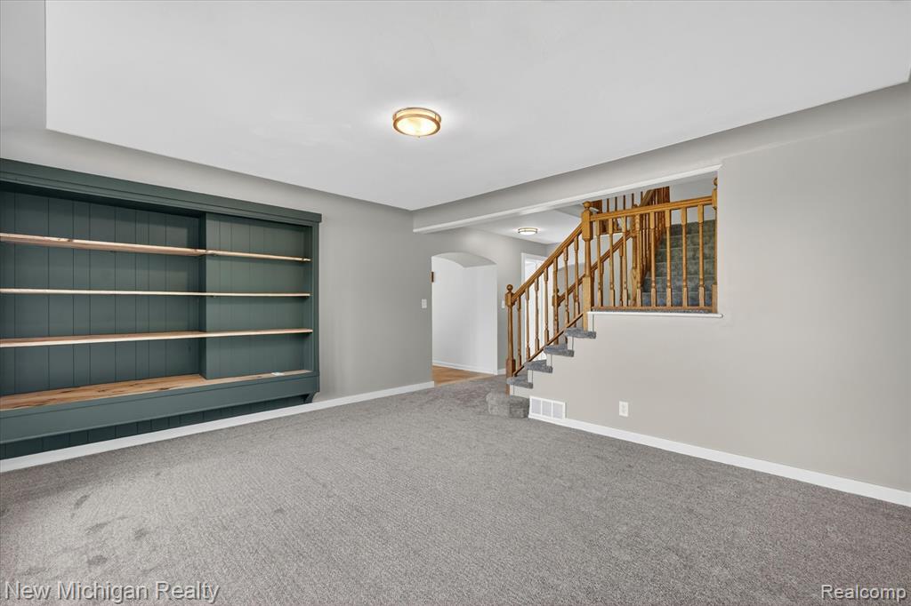 11374 Lahring Road, Byron, MI 48418 — Photo 13