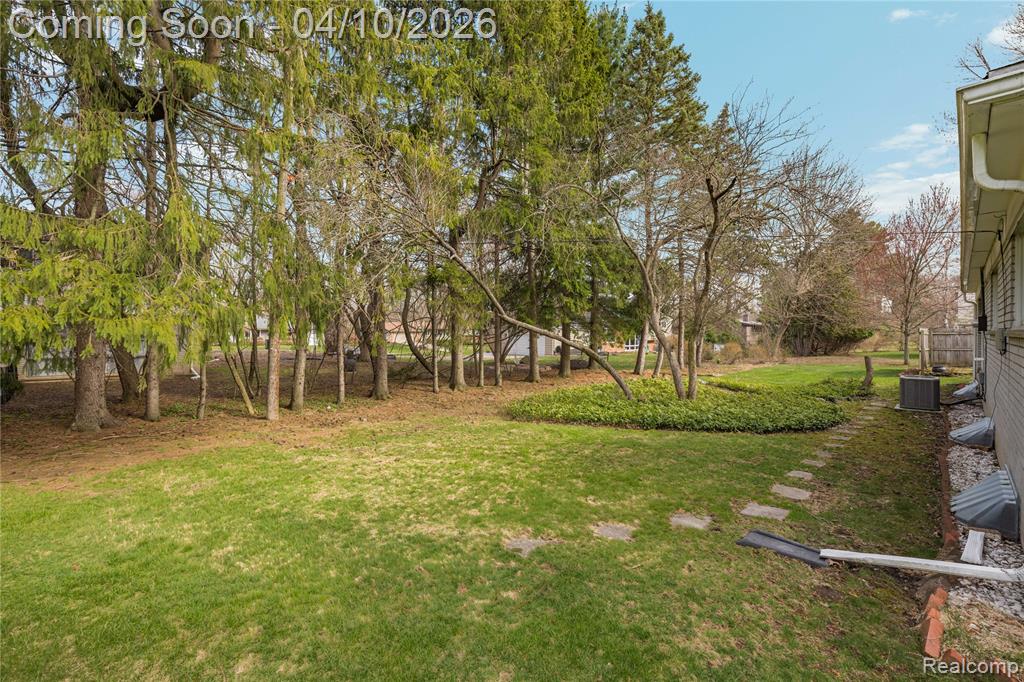 7077 Brookridge Drive, West Bloomfield, MI — Photo 42