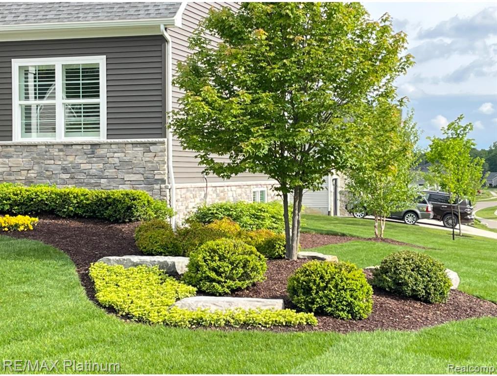 9860 Havendale Drive, Brighton, MI 48114 — Photo 34