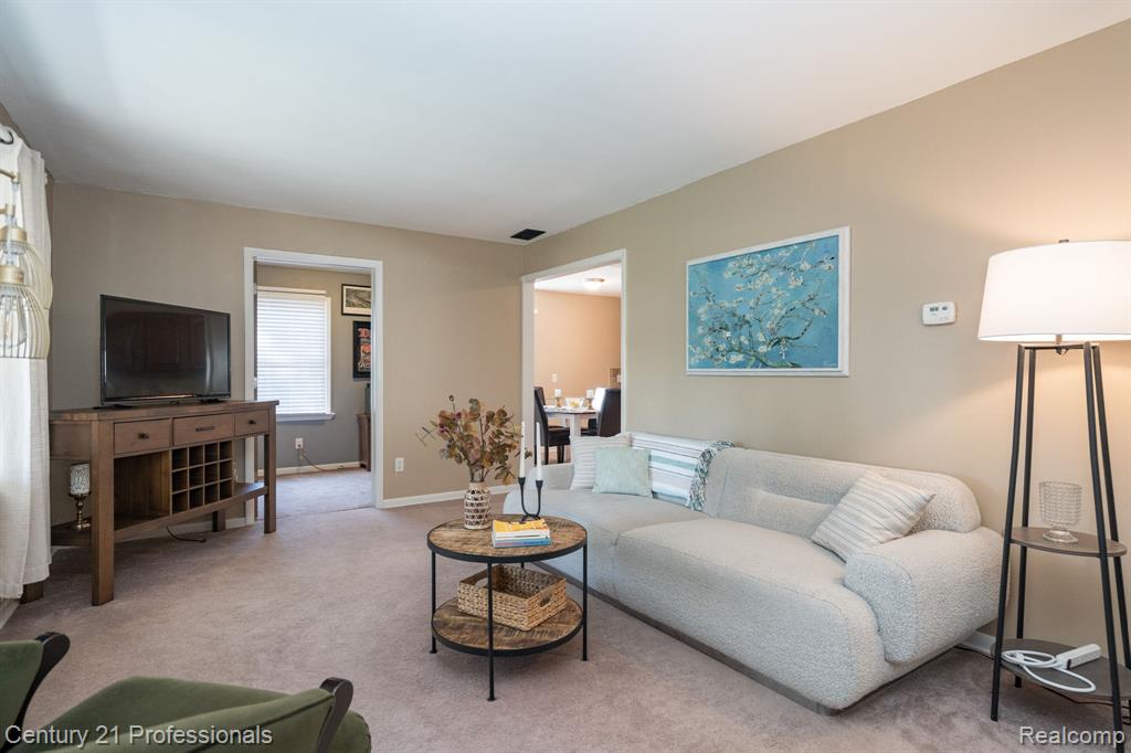 46759 Waco Street, Shelby Twp, MI 48317 — Photo 8