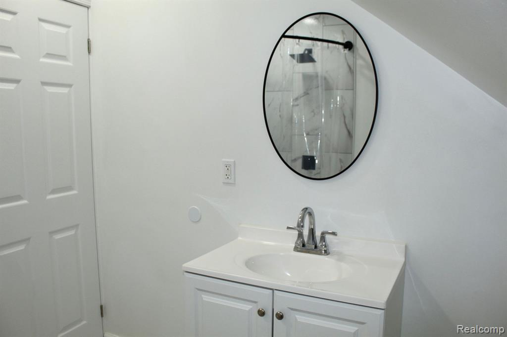 9836 Dequindre Street, Hamtramck, MI 48212 — Photo 18