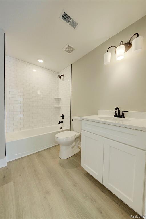 652 ROUND ROCK DR Drive, Howell, MI 48843 — Photo 21